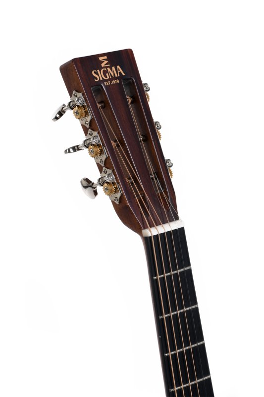 Sigma - 15 Series Acoustic Guitar, Satin #00M-15S