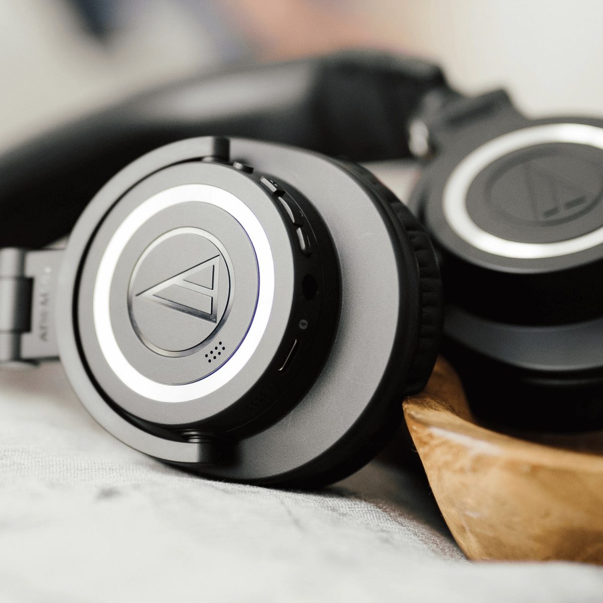 Audio-Technica ATH-M50xBT2 Wireless Over-ear Bluetooth Headphone V2 Presentation