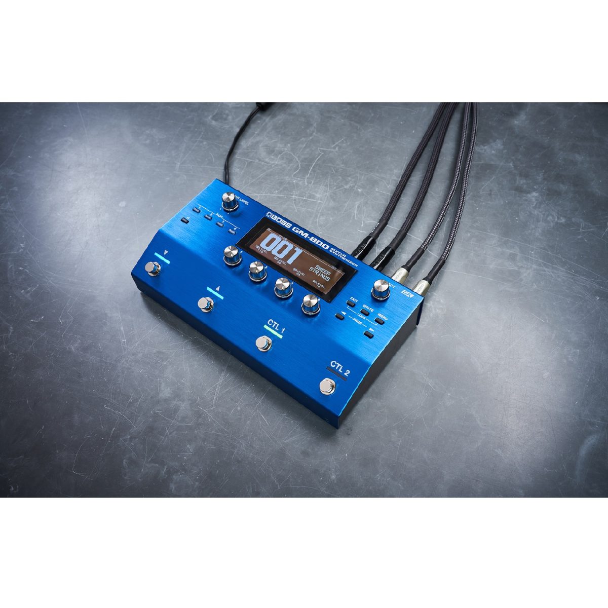 Boss - GM-800 Guitar Synthesizer Plugged