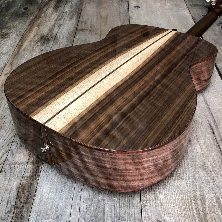 Boucher - LESG131 Studio Goose OM Hybrid - Flame Walnut back