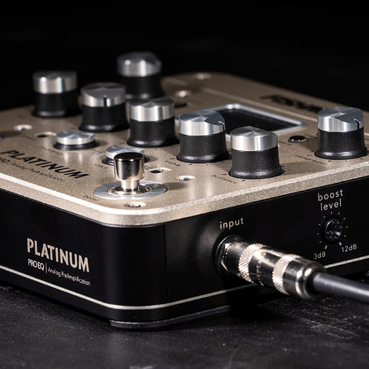 Fishman - Platinum - Pro EQ/DI Analog Preamp Side
