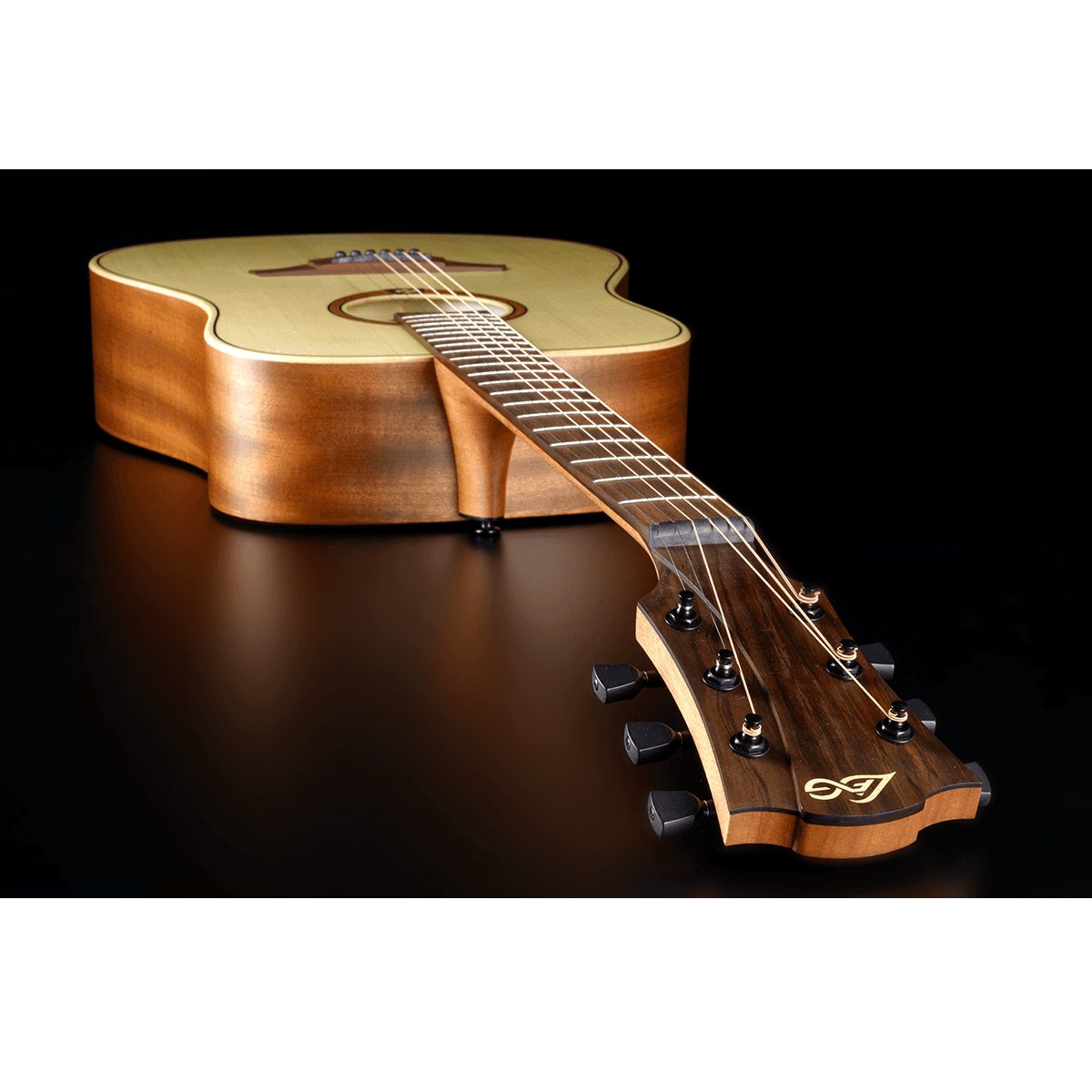 Lag Guitars Tramontane T70D head