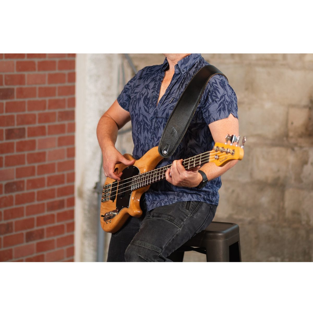 Levy's - Guitar Strap - M4GF-BLK - Classics Series On Guitar