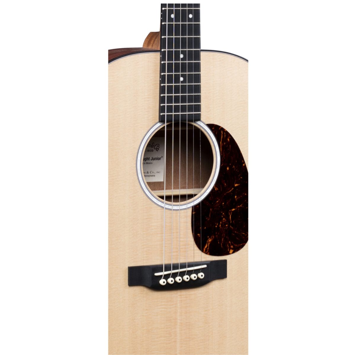Martin-DJR10E02-Junior-Series-Spruce-Sapele-w-Electronic-front2
