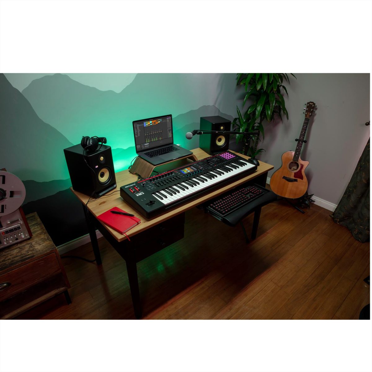 Roland - Fantom-07 Synthesizer Keyboard - view