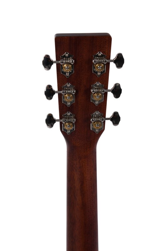Sigma - Standard All Solid Series Acoustic Guitar, Polished Gloss with Aging Toner #S000M-18