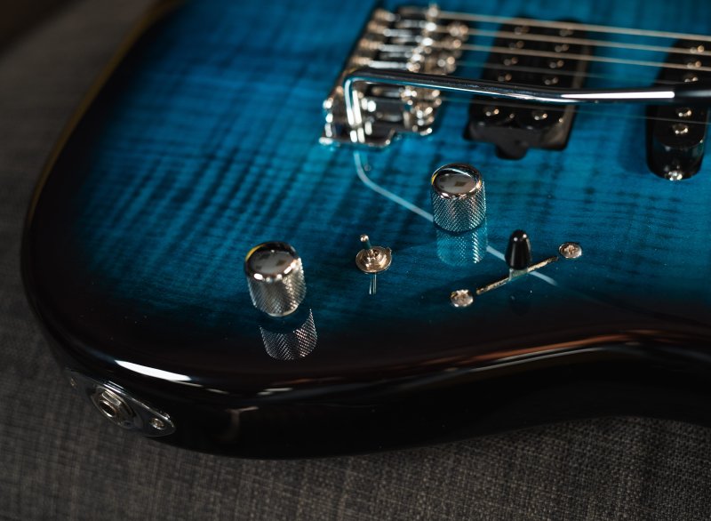 Washburn - Sonamaster Elite Series Electric Guitar, Flame Blue Burst #SE3FBLB