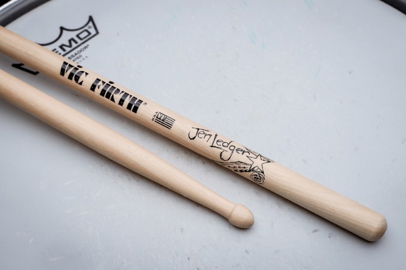 Vic Firth - Jen Ledger Signature Series Drumsticks #SLED