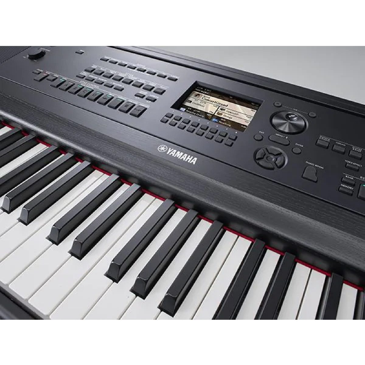 Yamaha DGX670B panel